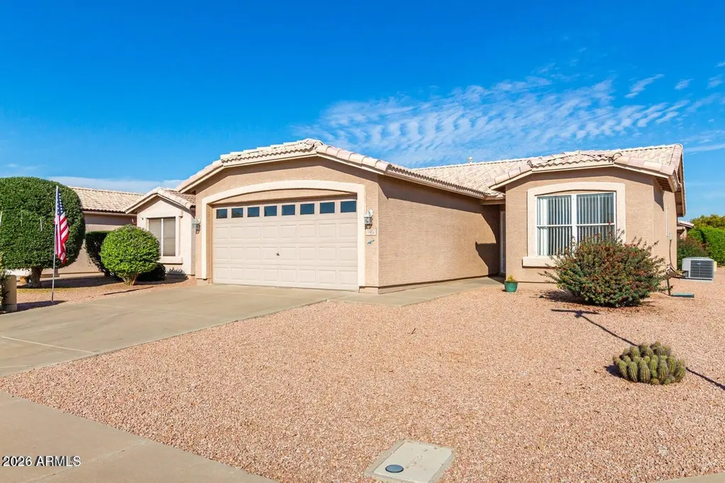 1482 E Waterview Pl