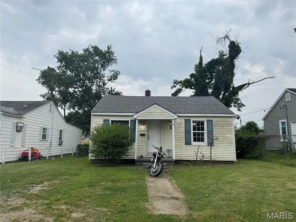 321 Benton St
