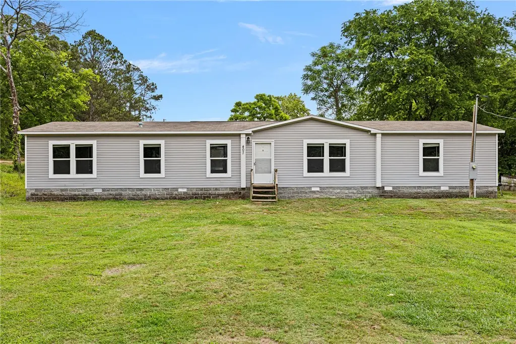 407 N Main St