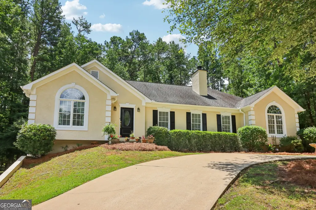 145 Butterfield Ln