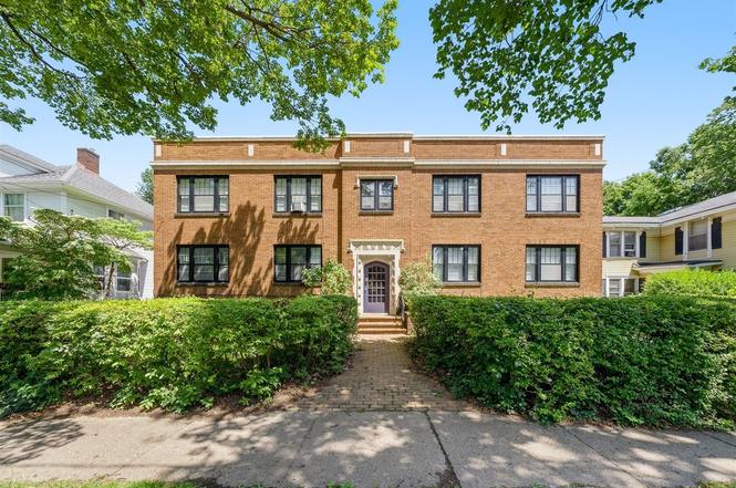 800 W South St