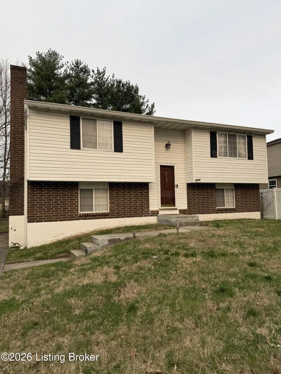 8703 Running Fox Cir