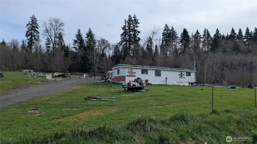 1493 Ferrier Rd