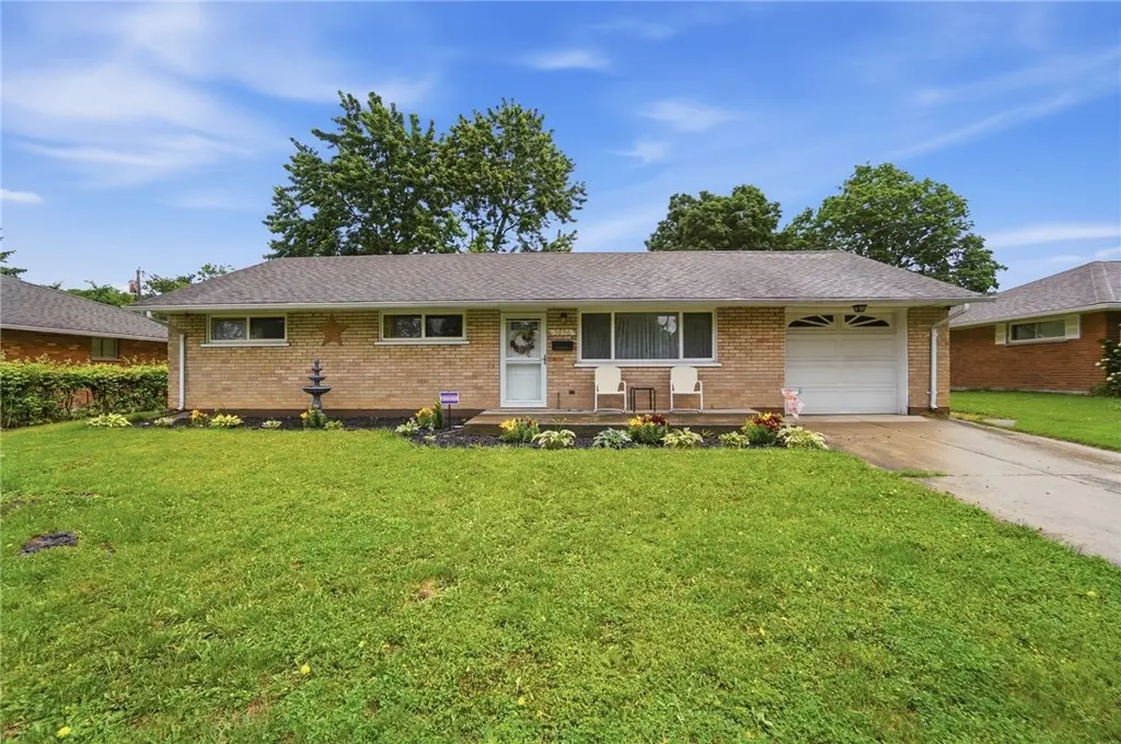 3856 Hertland Dr
