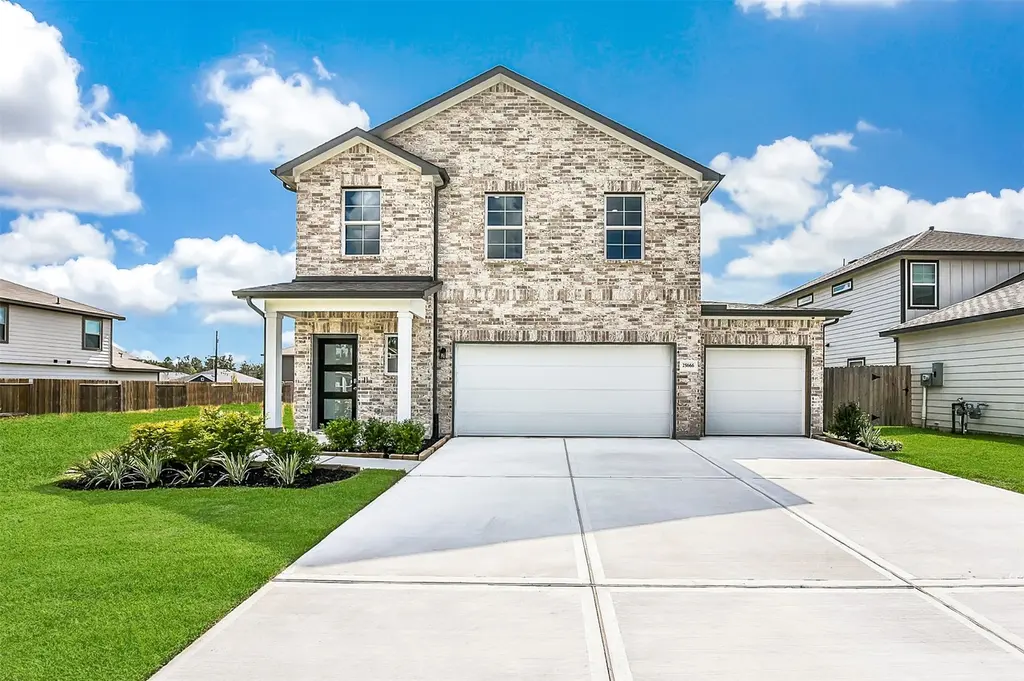 25666 Roy Rogers Ct
