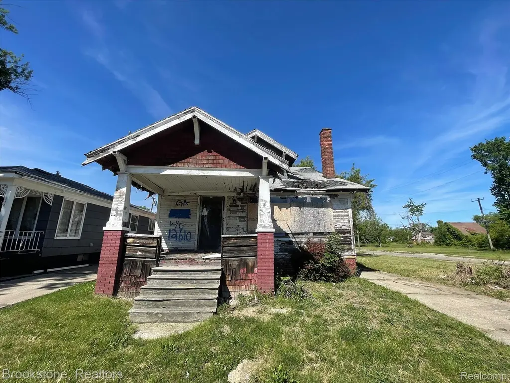 12610 Hamburg St