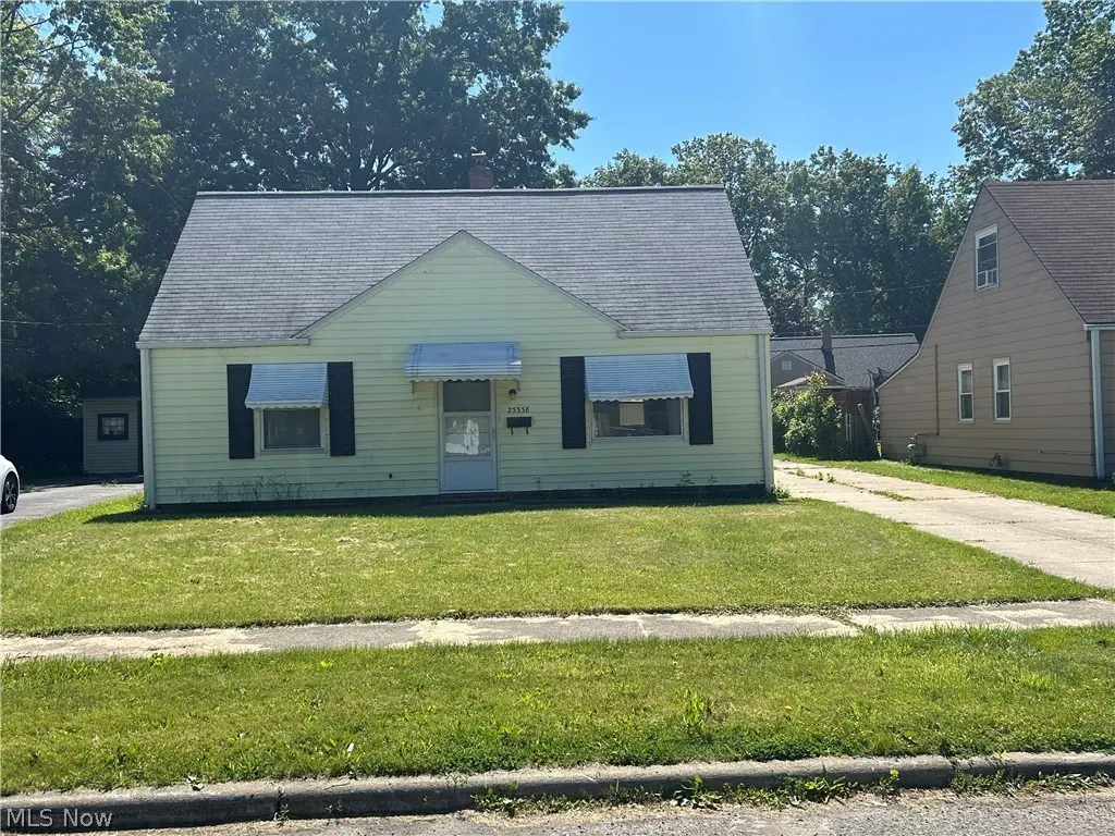 23338 Roger Dr