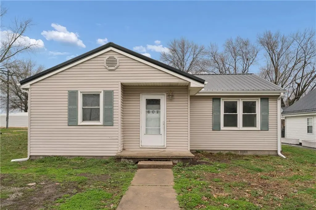 602 SW 7th Ter