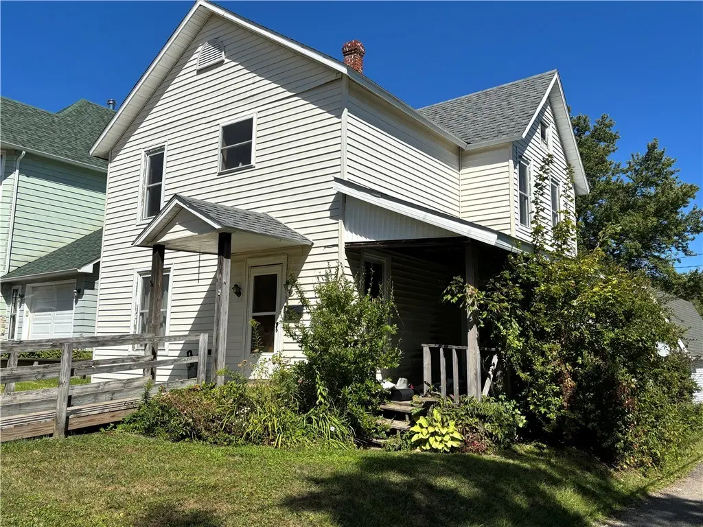 8 South Edgar St