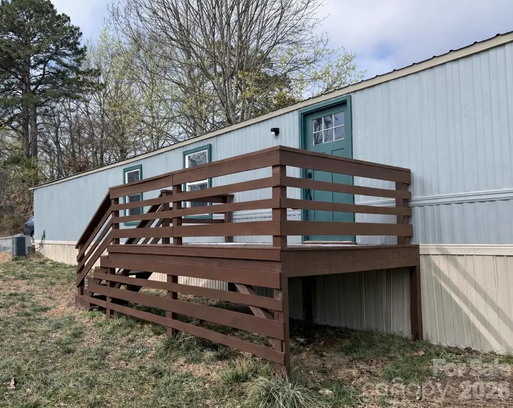 163 Old Leicester Hwy
