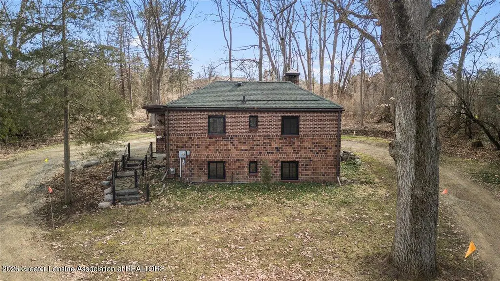 2593 Mount Hope Rd