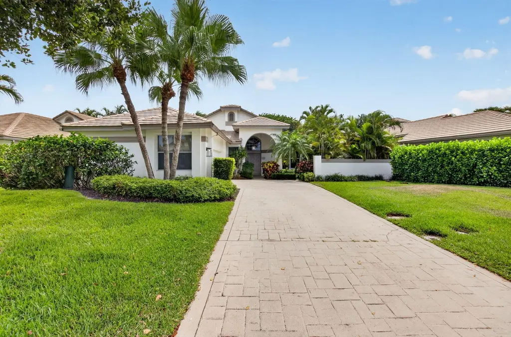 2054 NW 56th St