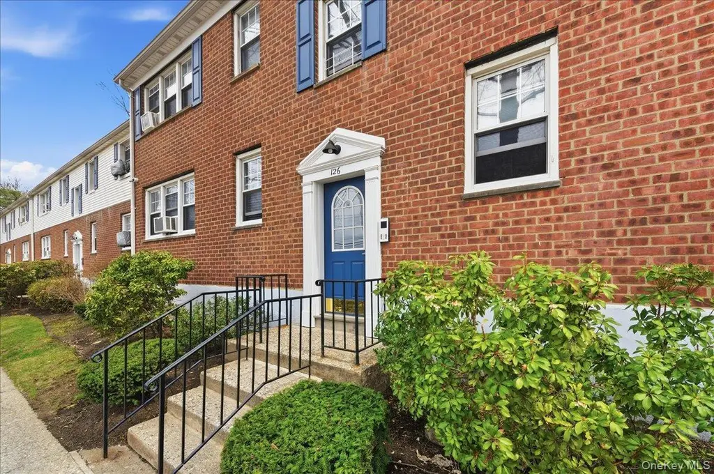126 Underhill Ave Unit 1B