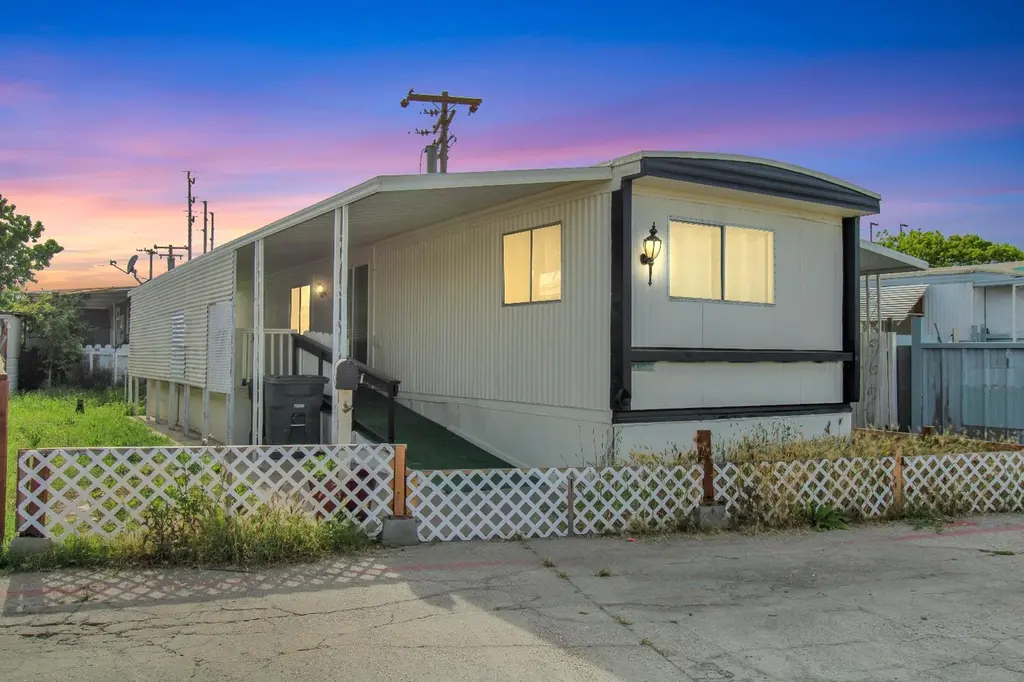 4143 Yosemite Unit C21