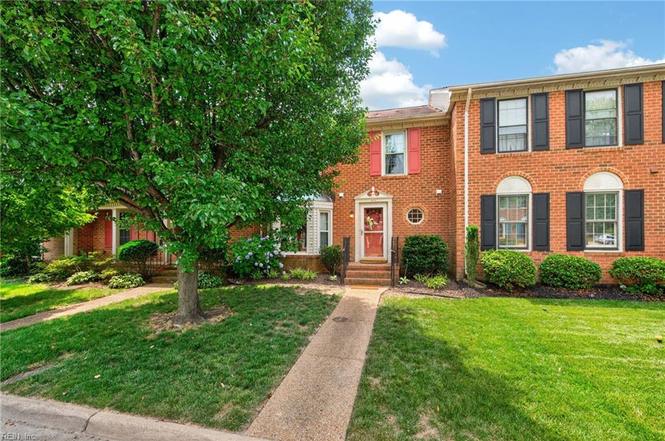 1073 Colonial Meadows Way