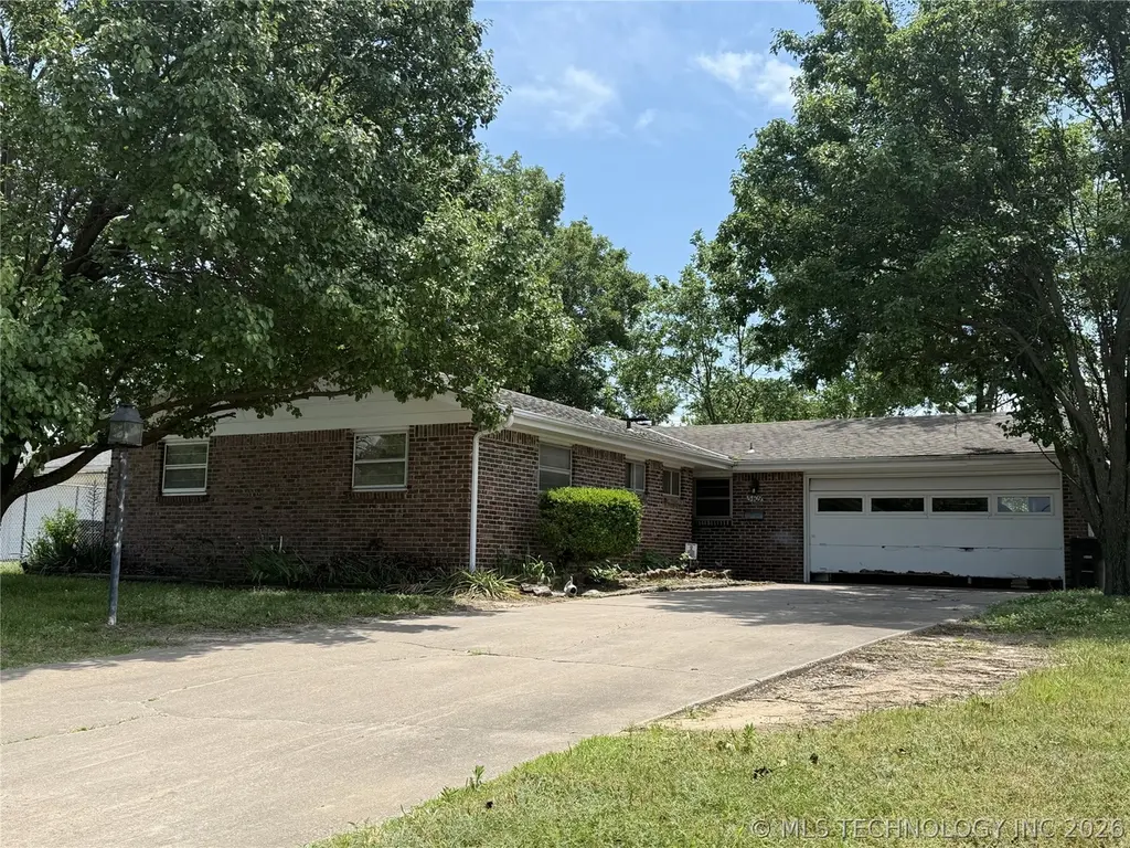 5409 Baylor Dr