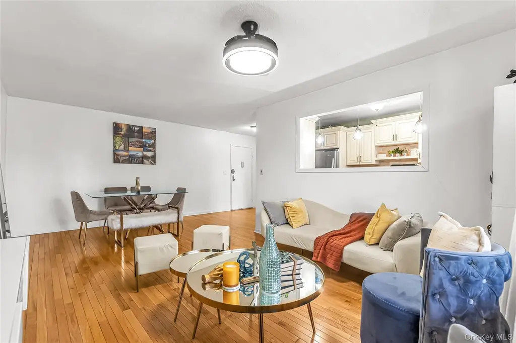 3 Remsen Rd Unit 2L