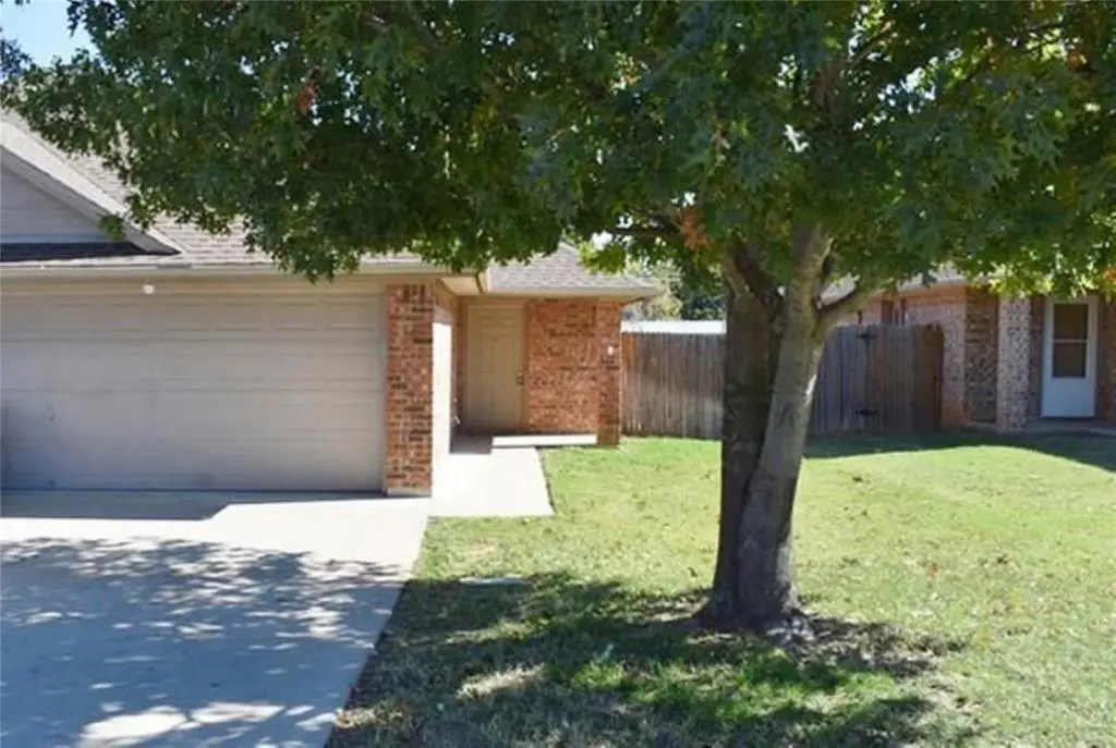 756-752 Stribling Cir