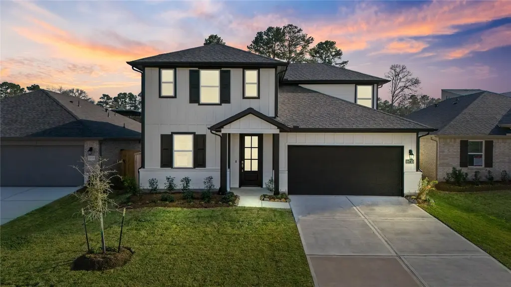 19733 Flag View Dr