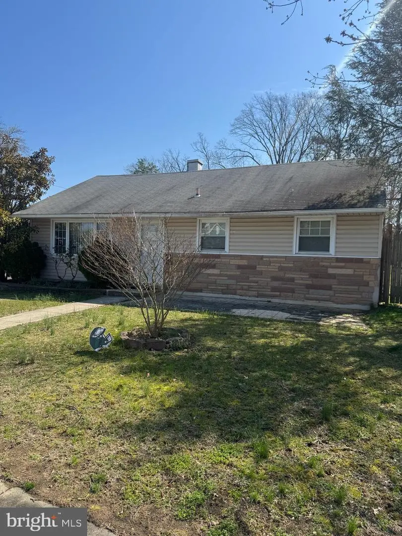 3 Fern Cir