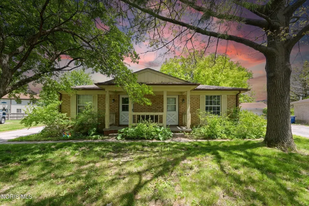 1227 Cypress Creek Ln