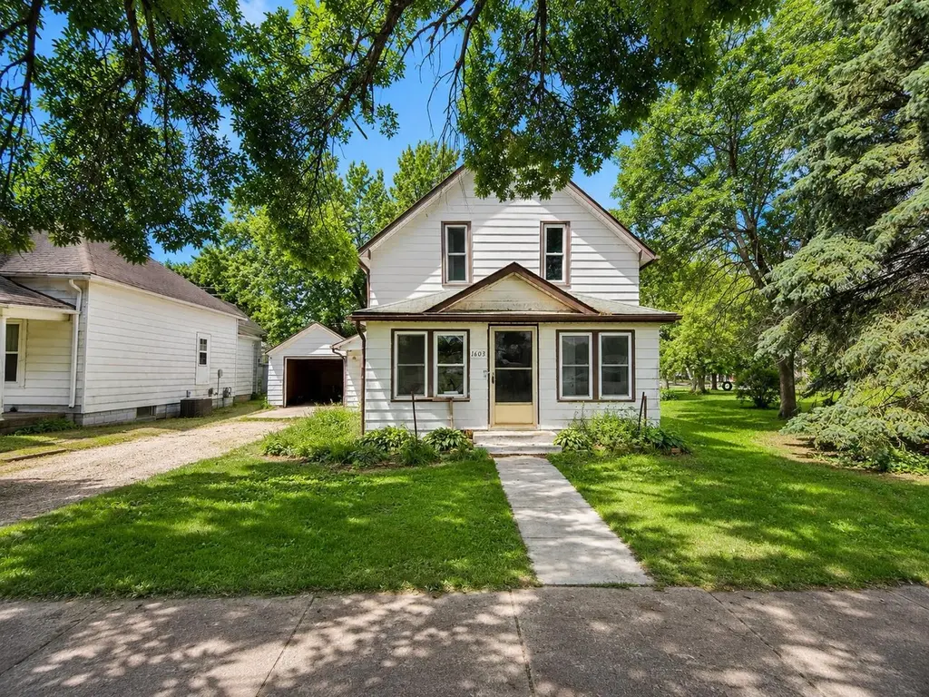 1603 Gowrie St Unit 5-7