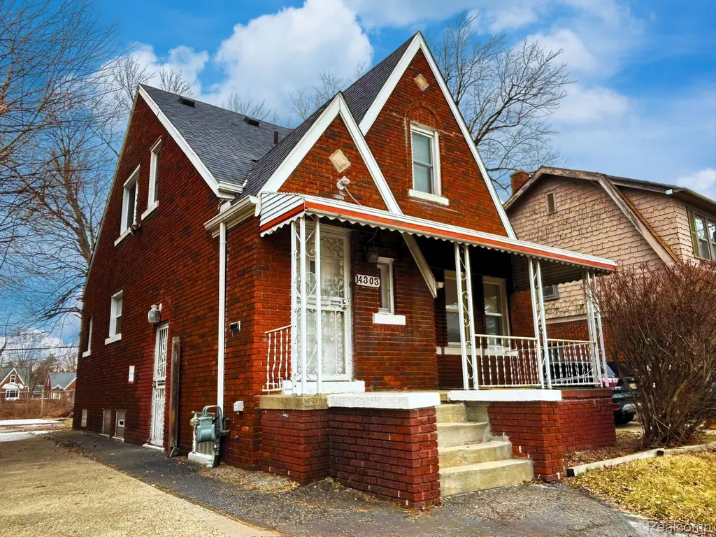14303 Rosemary St