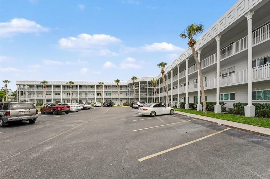 2449 Columbia Dr #29