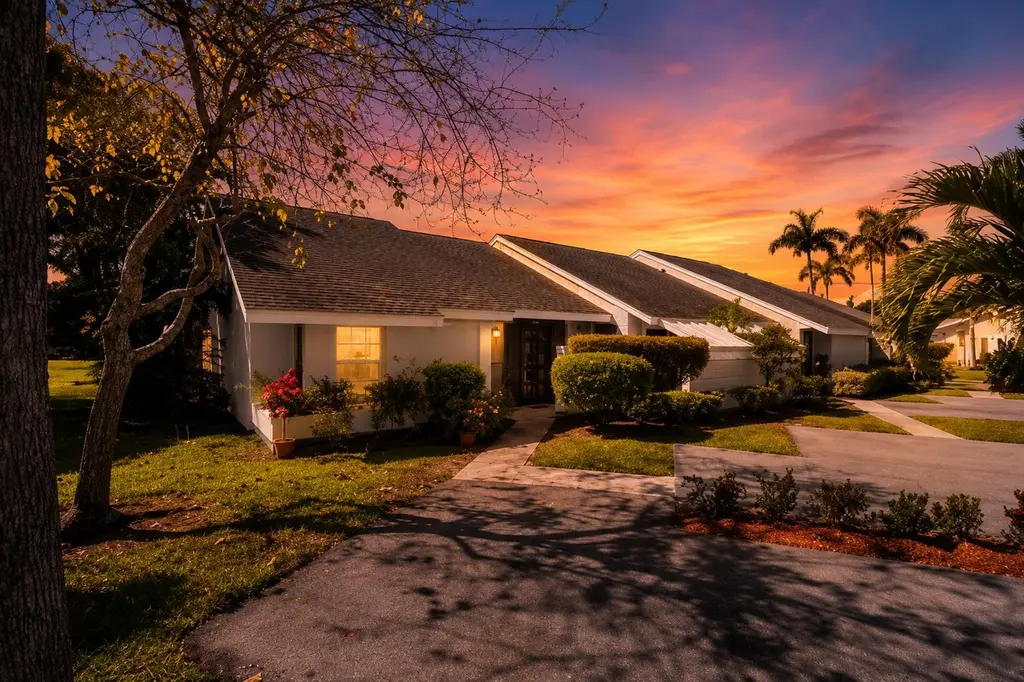 10776 Waterberry Dr