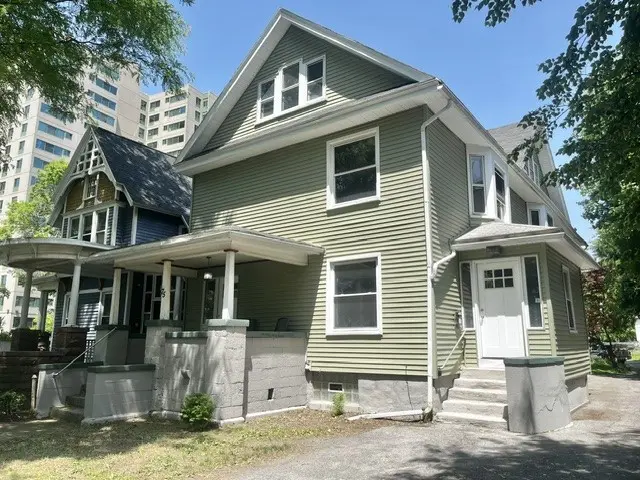 75 Alexander St