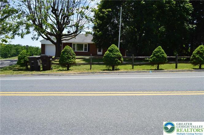1819 Blue Barn Rd