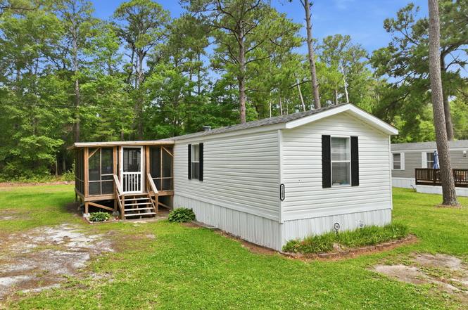 2105 Country Living Ln