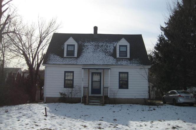 320 Maple St