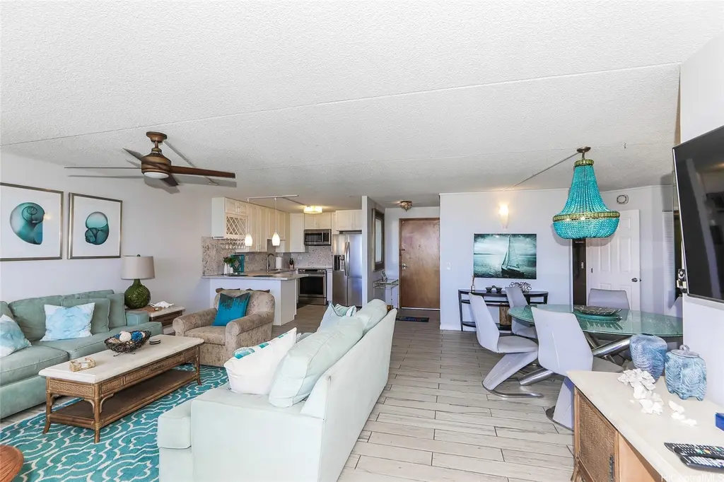 2240 Kuhio Ave #3606