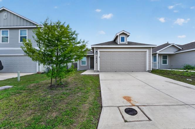 5933 Antonio Pl
