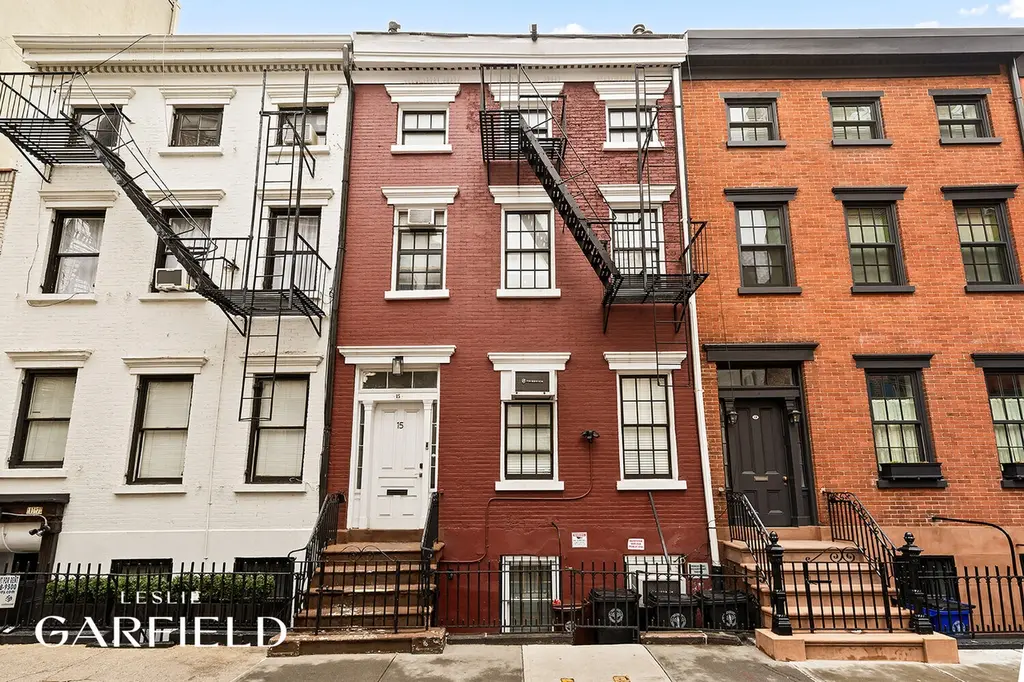 15 Gay St