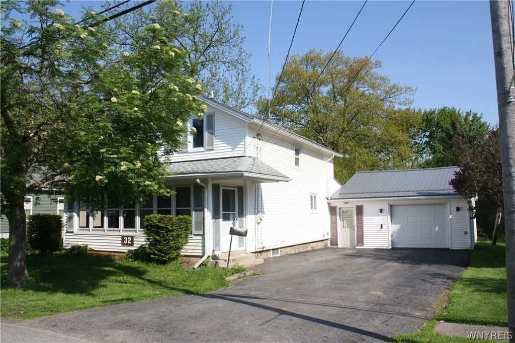 32 Church St