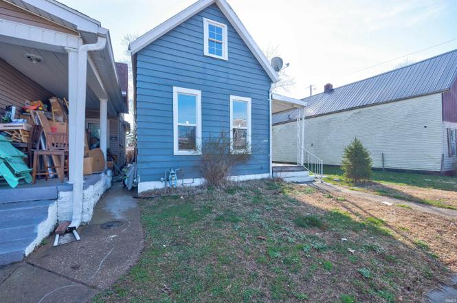 1203 Edgar St