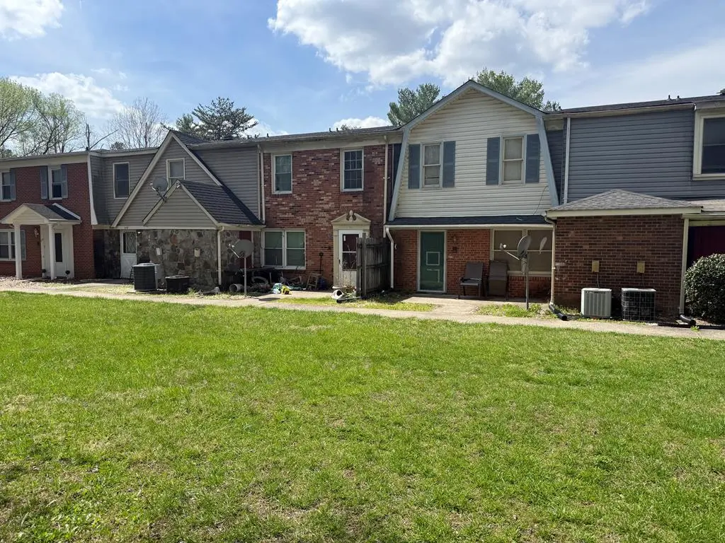 382 Seminole Trl
