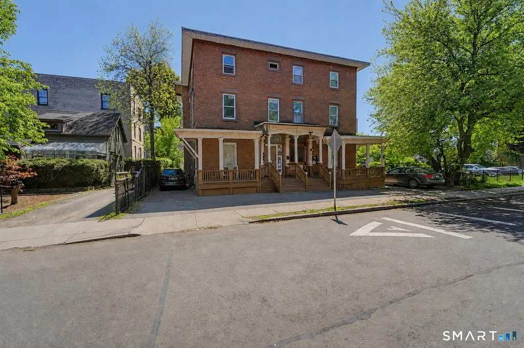 15 Townley St