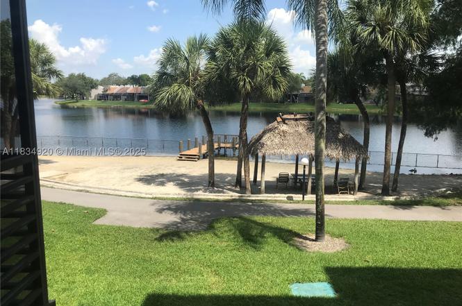 1101 Colony Point Cir #206