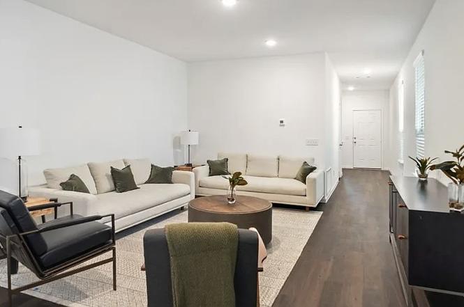 10707 Sora Dr