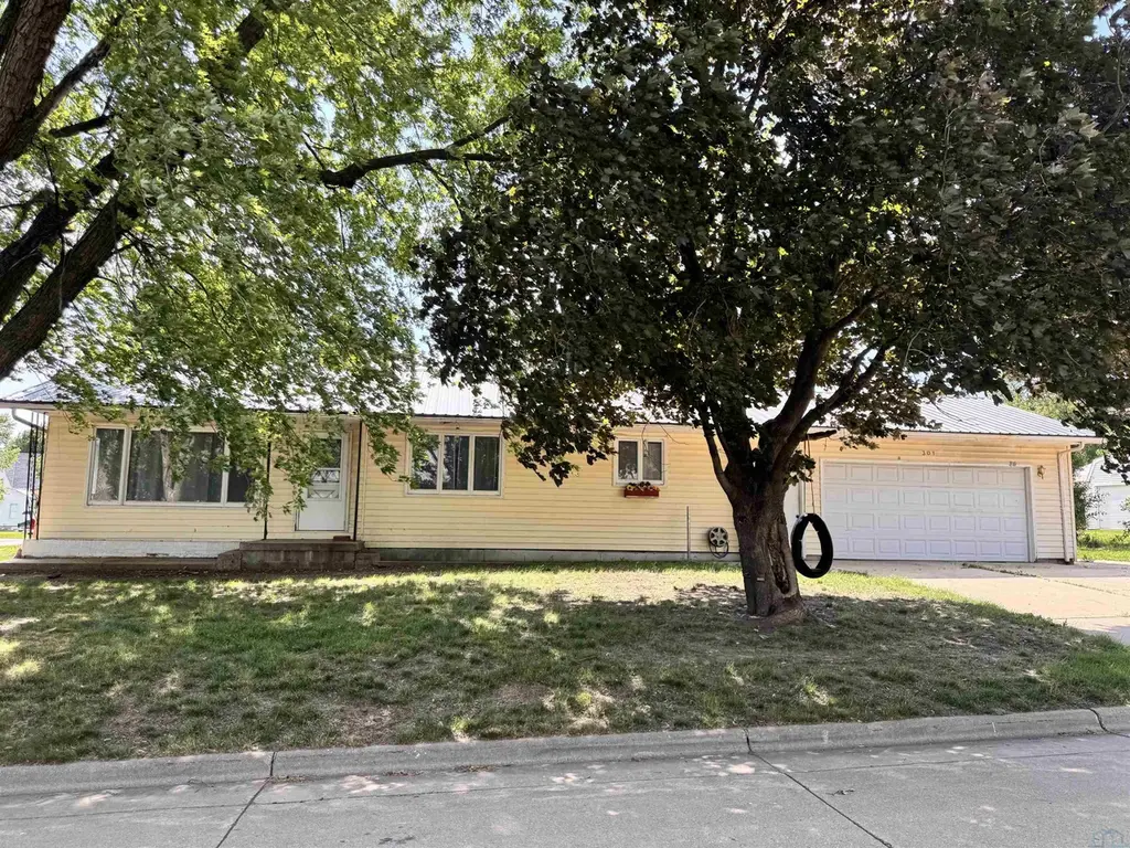 301 Summit St