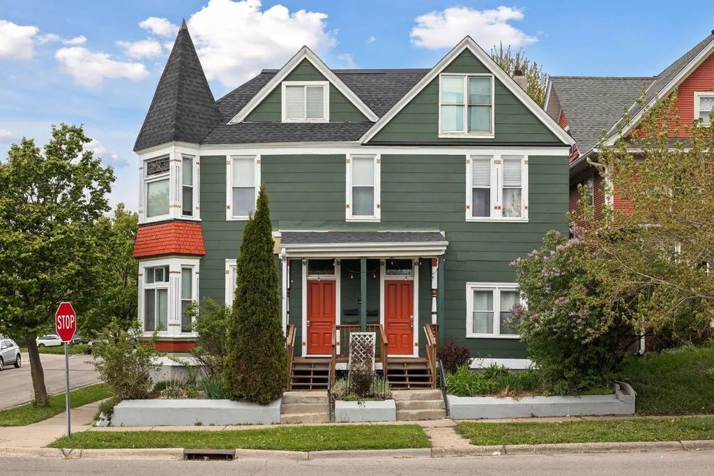 739 Sims Ave