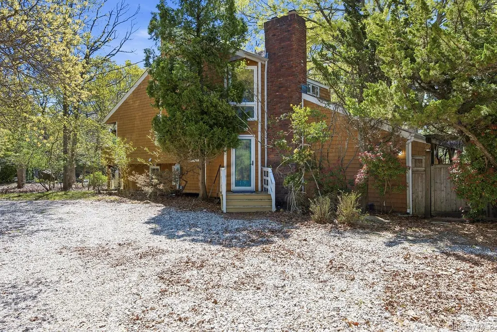 20 Norfolk Dr