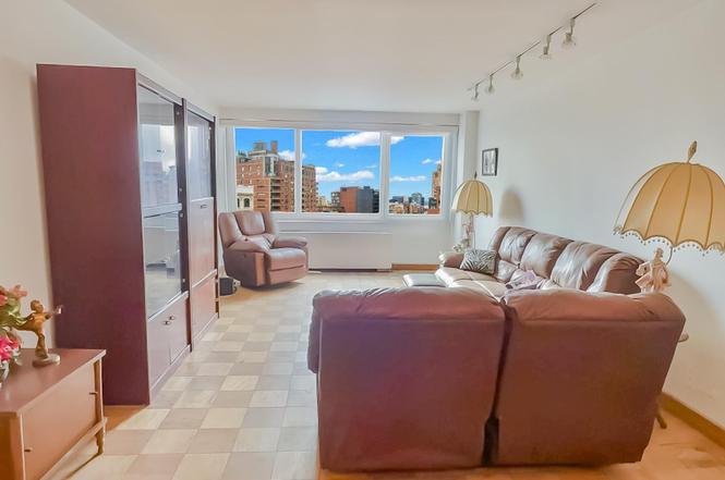 61-20 Grand Central Pkwy Unit A1407
