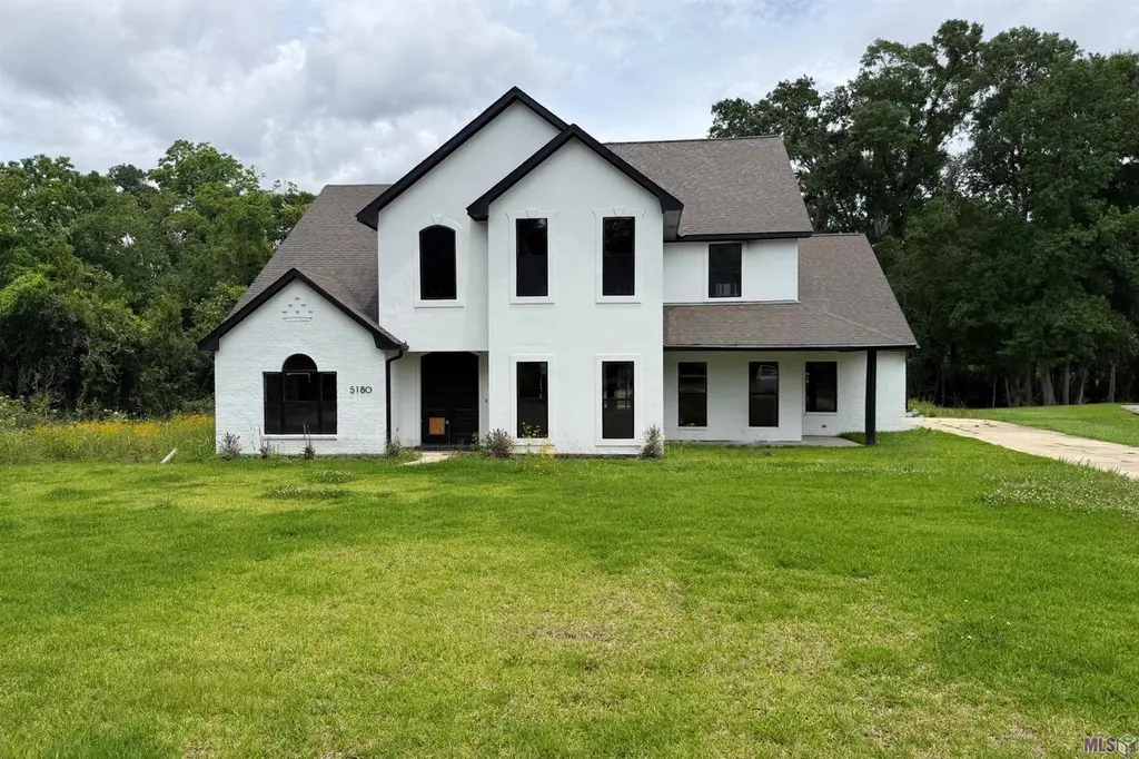 5180 E Chalet Ct