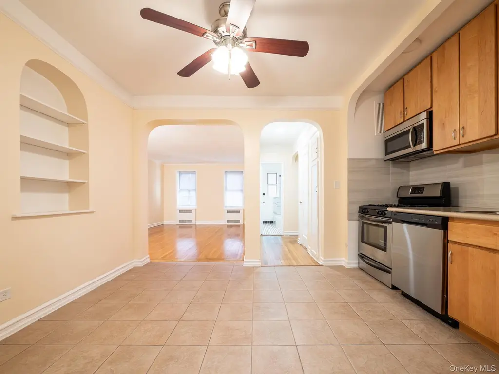 64-85 Saunders St Unit A9