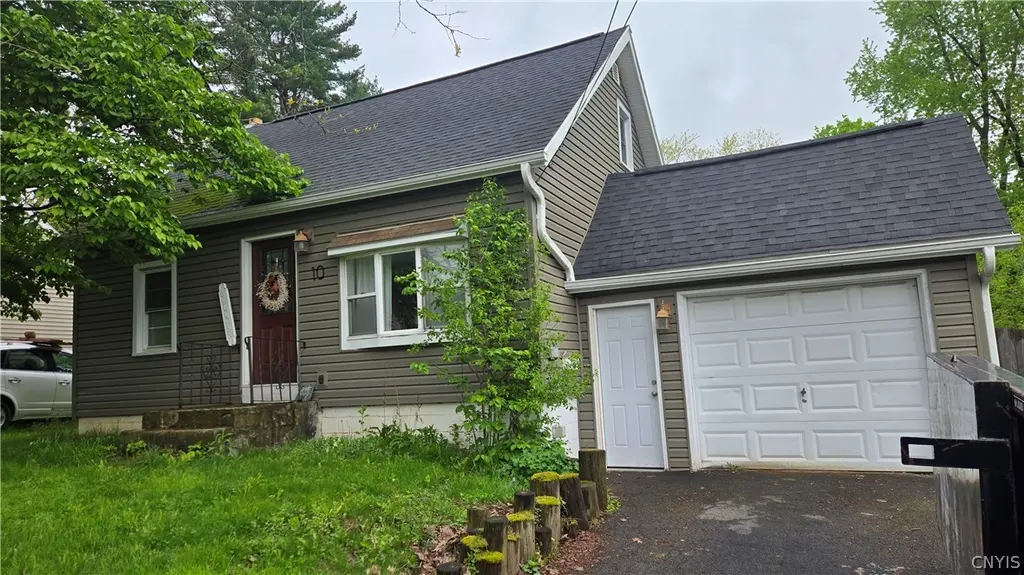 10 Tibbitts Rd