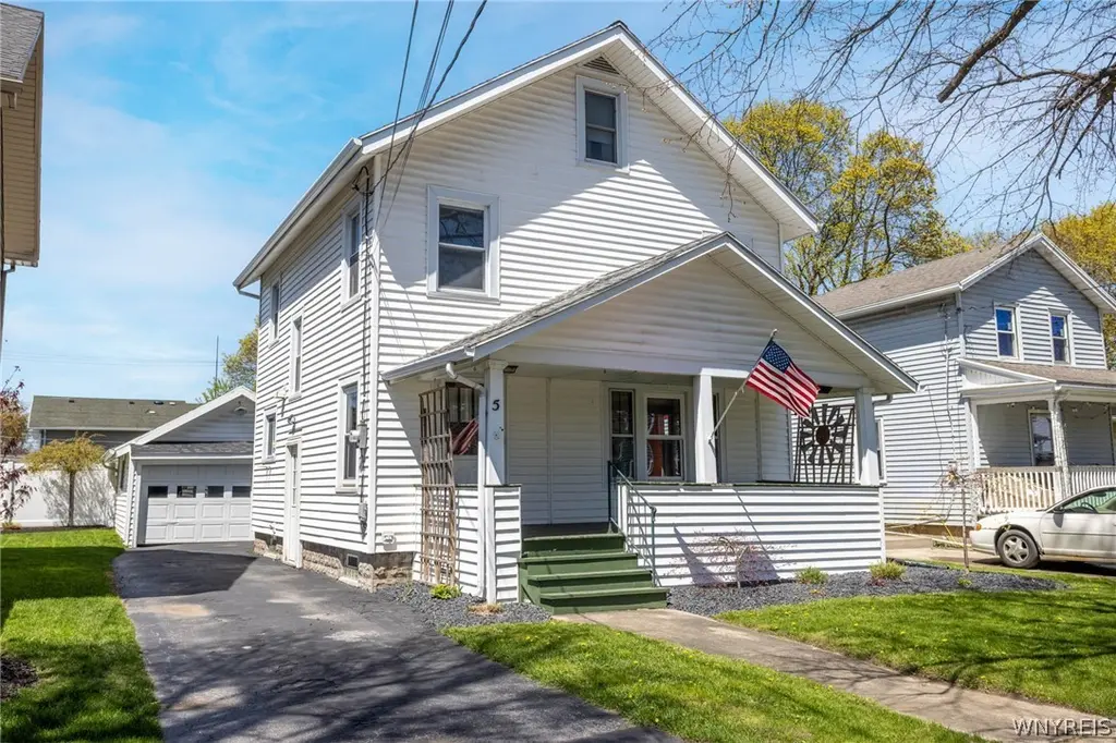 5 Woodrow Rd